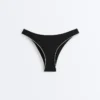 Bikinis-Slip mit mittlerer Bedeckung, U-Ausschnitt und Paspelierung Bikinis-Slip mit mittlerer Bedeckung, U-Ausschnitt und Paspelierung