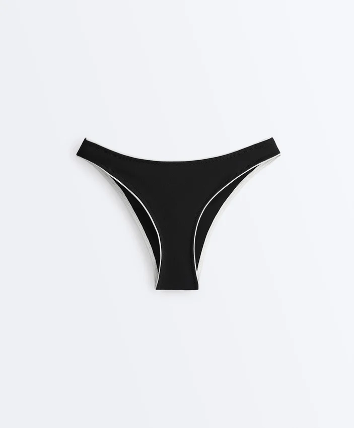 Bikinis-Slip mit mittlerer Bedeckung, U-Ausschnitt und Paspelierung Bikinis-Slip mit mittlerer Bedeckung, U-Ausschnitt und Paspelierung