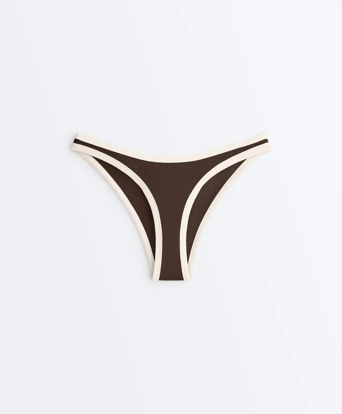 Bikinis-Slip mit U-Ausschnitt, mittlerer Bedeckung und Kontrastbesatz Bikinis-Slip mit U-Ausschnitt, mittlerer Bedeckung und Kontrastbesatz