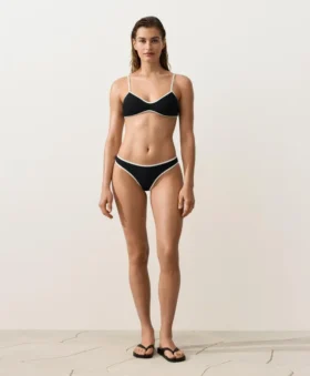 Bikinis-Slips im U-Cut-Stil mit kontrastfarbener Paspel Bikinis-Slips im U-Cut-Stil mit kontrastfarbener Paspel