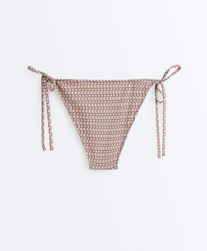 Bikinis-Slips mit mittlerer Bedeckung, Metallic-Faden-Mini-Print und Bändern Bikinis-Slips mit mittlerer Bedeckung, Metallic-Faden-Mini-Print und Bändern
