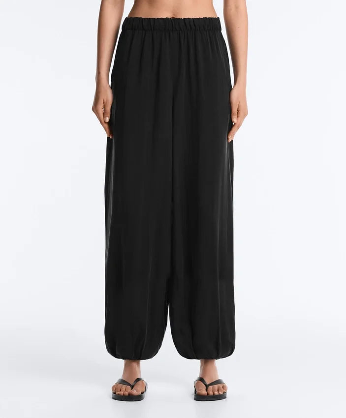 Bloomer-Hose aus 100 % Cupro Bloomer-Hose aus 100 % Cupro
