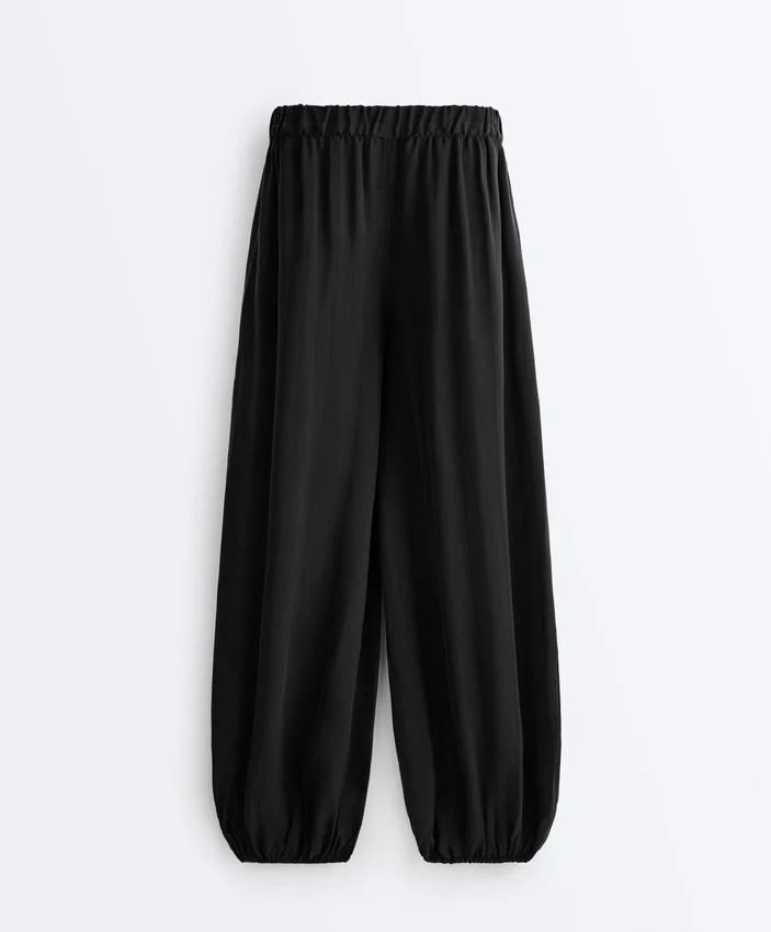 Bloomer-Hose aus 100 % Cupro Bloomer-Hose aus 100 % Cupro