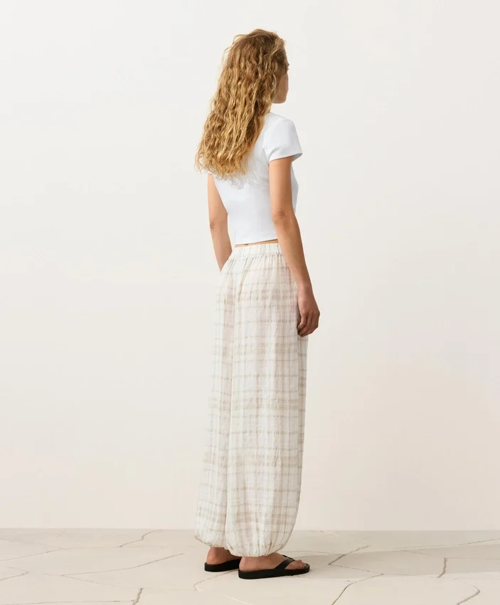 Bloomer-Hose aus Leinen- und Lyocell-Mischgewebe Bloomer-Hose aus Leinen- und Lyocell-Mischgewebe