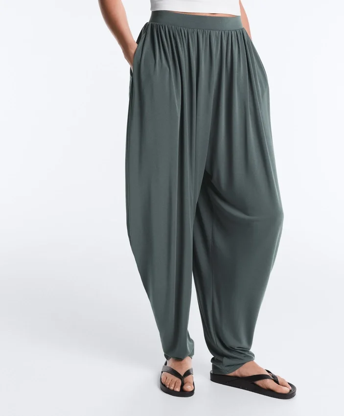 Bloomer-Hose aus Modal-Mischgewebe Bloomer-Hose aus Modal-Mischgewebe