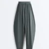 Bloomer-Hose aus Modal-Mischgewebe Bloomer-Hose aus Modal-Mischgewebe