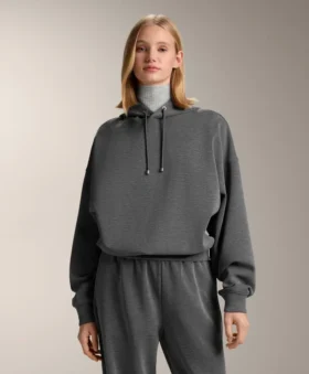 Boxy-Sweatshirt mit Kapuze aus gebürstetem Modal-Melange Boxy-Sweatshirt mit Kapuze aus gebürstetem Modal-Melange
