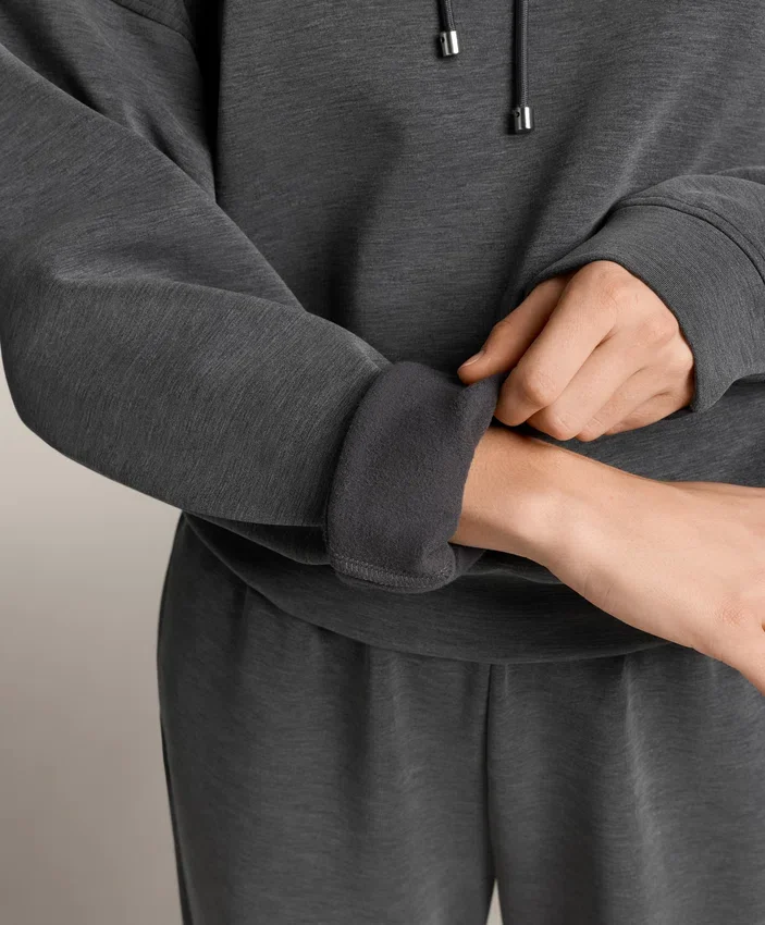 Boxy-Sweatshirt mit Kapuze aus gebürstetem Modal-Melange Boxy-Sweatshirt mit Kapuze aus gebürstetem Modal-Melange