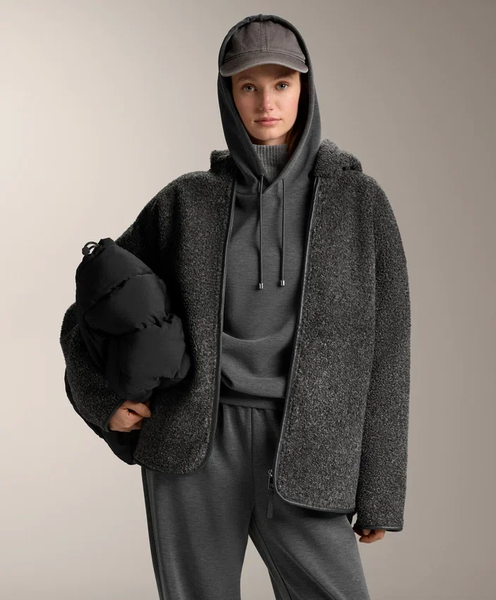 Boxy-Sweatshirt mit Kapuze aus gebürstetem Modal-Melange Boxy-Sweatshirt mit Kapuze aus gebürstetem Modal-Melange