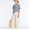 Boxy-T-Shirt aus Baumwollmischung mit kurzen Ärmeln und Rollkragen Boxy-T-Shirt aus Baumwollmischung mit kurzen Ärmeln und Rollkragen