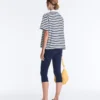 Boxy-T-Shirt aus Baumwollmischung mit kurzen Ärmeln und Rollkragen Boxy-T-Shirt aus Baumwollmischung mit kurzen Ärmeln und Rollkragen