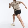 Boxy-T-Shirt aus Baumwollmischung mit kurzen Ärmeln und Slogan Boxy-T-Shirt aus Baumwollmischung mit kurzen Ärmeln und Slogan