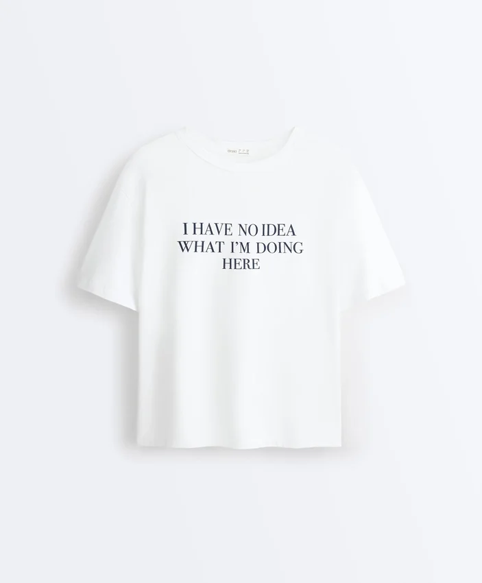Boxy-T-Shirt aus Baumwollmischung mit kurzen Ärmeln und Slogan Boxy-T-Shirt aus Baumwollmischung mit kurzen Ärmeln und Slogan