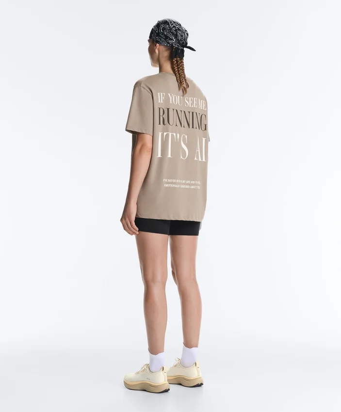 Boxy-T-Shirt aus Baumwollmischung mit kurzen Ärmeln und Slogan Boxy-T-Shirt aus Baumwollmischung mit kurzen Ärmeln und Slogan