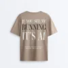 Boxy-T-Shirt aus Baumwollmischung mit kurzen Ärmeln und Slogan Boxy-T-Shirt aus Baumwollmischung mit kurzen Ärmeln und Slogan