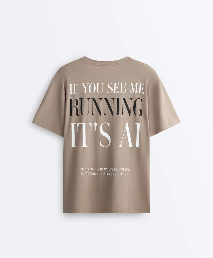 Boxy-T-Shirt aus Baumwollmischung mit kurzen Ärmeln und Slogan Boxy-T-Shirt aus Baumwollmischung mit kurzen Ärmeln und Slogan