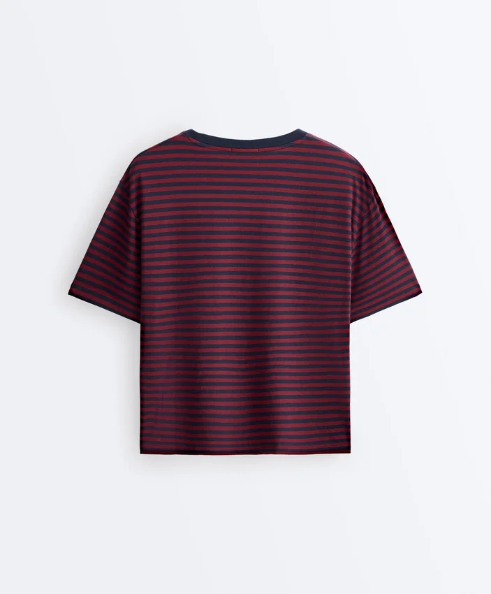 Boxy-T-Shirt aus Baumwollmischung mit kurzen Ärmeln und Streifenmuster Boxy-T-Shirt aus Baumwollmischung mit kurzen Ärmeln und Streifenmuster