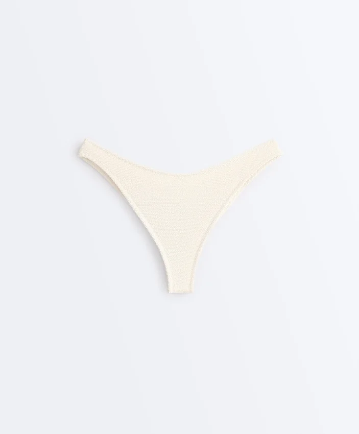 Brasilianischer Bikini-Slip mit U-Ausschnitt und Crinkle-Effekt Brasilianischer Bikini-Slip mit U-Ausschnitt und Crinkle-Effekt