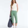 Capri-Hose aus Piqué mit Gürtelschlaufen aus Baumwolle Capri-Hose aus Piqué mit Gürtelschlaufen aus Baumwolle