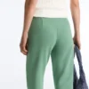 Capri-Hose aus Piqué mit Gürtelschlaufen aus Baumwolle Capri-Hose aus Piqué mit Gürtelschlaufen aus Baumwolle