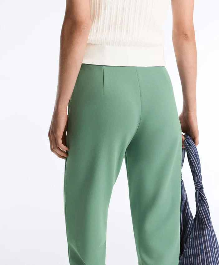 Capri-Hose aus Piqué mit Gürtelschlaufen aus Baumwolle Capri-Hose aus Piqué mit Gürtelschlaufen aus Baumwolle