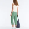 Capri-Hose aus Piqué mit Gürtelschlaufen aus Baumwolle Capri-Hose aus Piqué mit Gürtelschlaufen aus Baumwolle