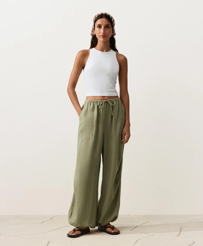 Cargo-Bloomer-Hose aus 100 % Leinen Cargo-Bloomer-Hose aus 100 % Leinen