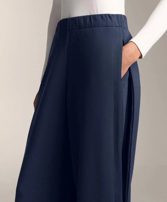 Cocoon-Hose mit Seitenfalte und gebürstetem Modal Cocoon-Hose mit Seitenfalte und gebürstetem Modal