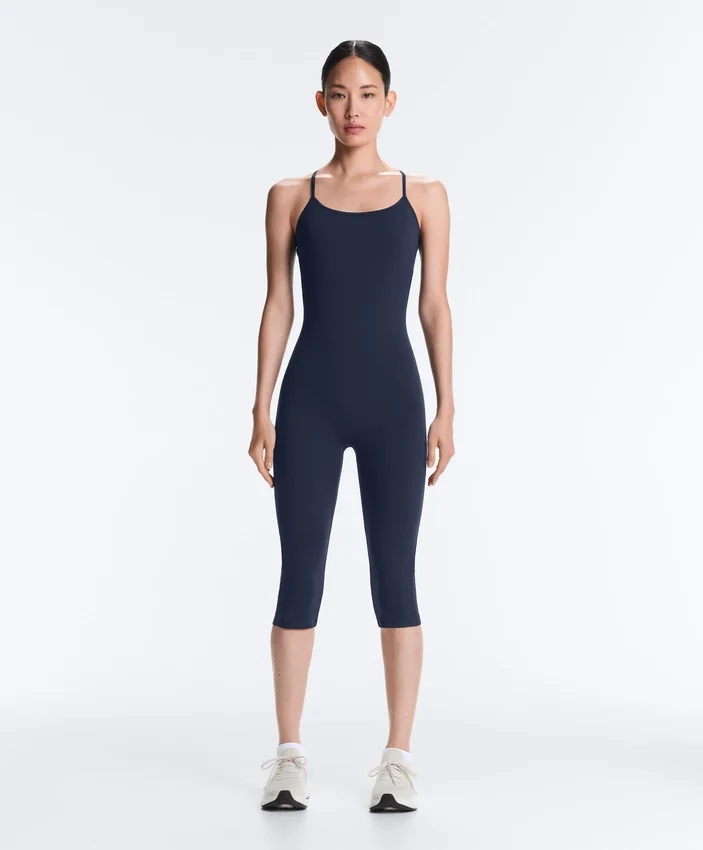 Comfortlux Capri-Jumpsuit mit gekreuzten Trägern am Rücken Comfortlux Capri-Jumpsuit mit gekreuzten Trägern am Rücken