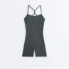 Comfortlux-Jumpsuit mit geflochtenen Trägern an den Shorts Comfortlux-Jumpsuit mit geflochtenen Trägern an den Shorts
