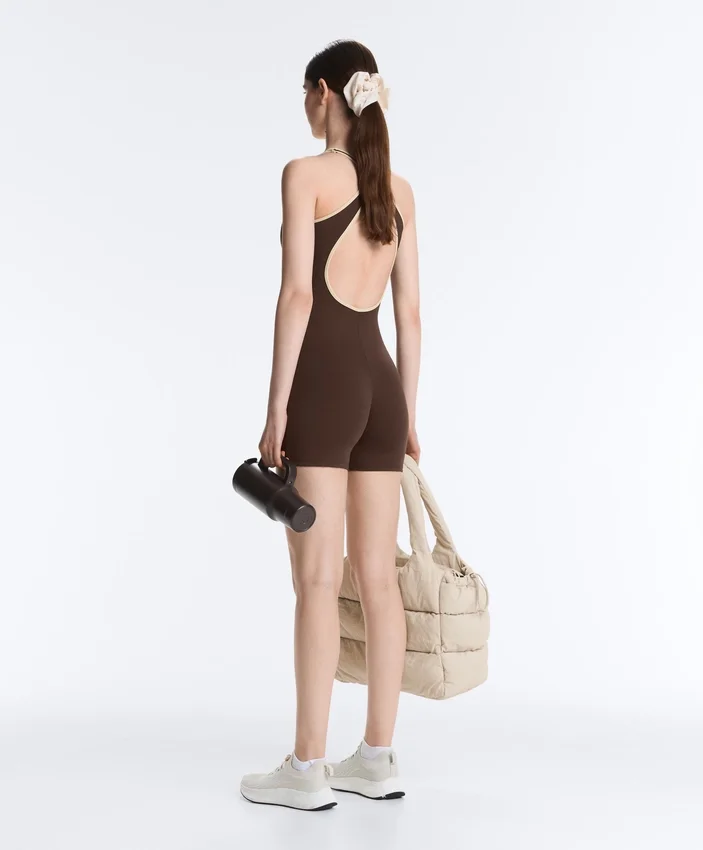 Comfortlux Kurzer Jumpsuit mit Kontrast Comfortlux Kurzer Jumpsuit mit Kontrast
