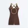 Comfortlux Kurzer Jumpsuit mit Kontrast Comfortlux Kurzer Jumpsuit mit Kontrast