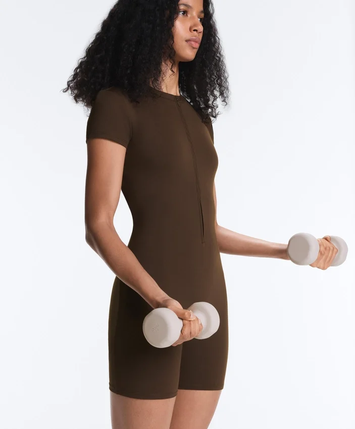 Comfortlux Kurzer Jumpsuit mit Reißverschluss Comfortlux Kurzer Jumpsuit mit Reißverschluss