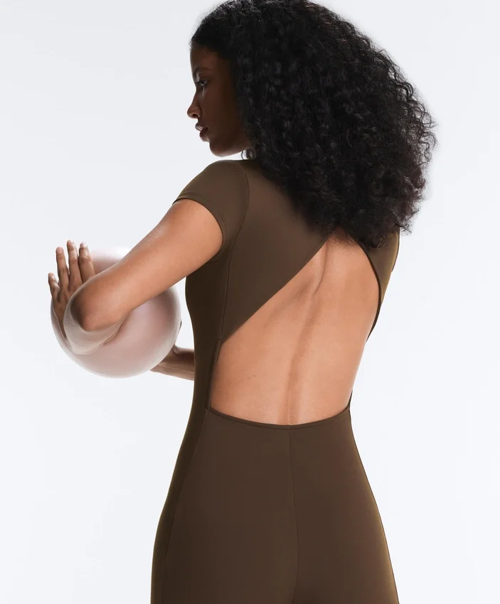 Comfortlux Kurzer Jumpsuit mit Reißverschluss Comfortlux Kurzer Jumpsuit mit Reißverschluss