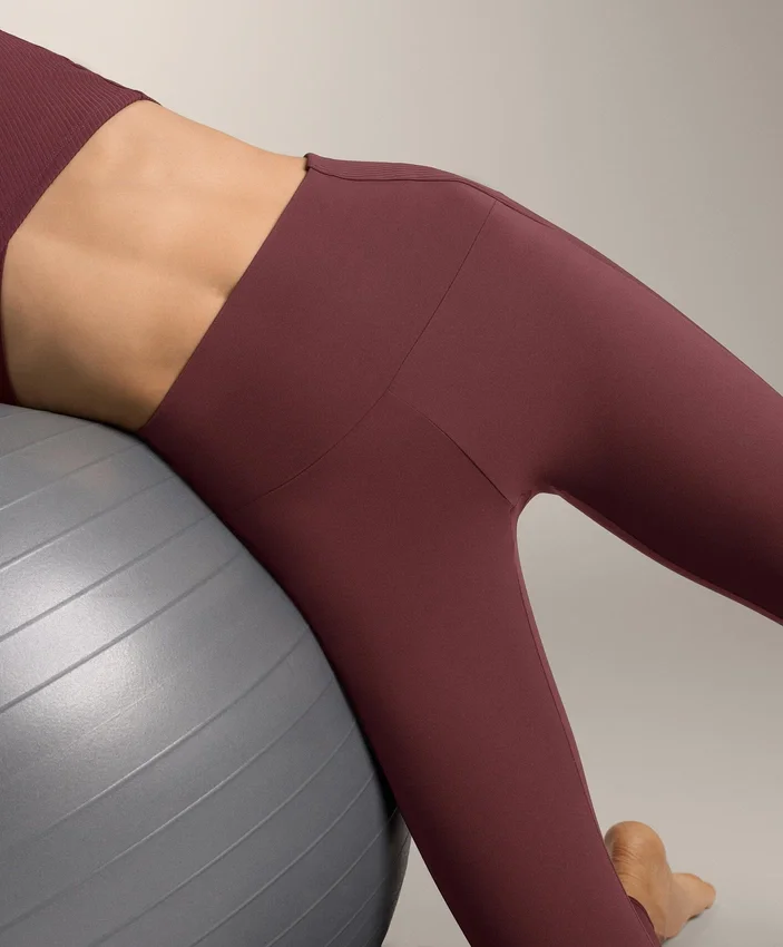 Comfortlux Leggings mit hoher Taille und geripptem Bündchen in Knöchellänge Comfortlux Leggings mit hoher Taille und geripptem Bündchen in Knöchellänge