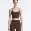 Comfortlux Top mit kontrastierendem, gekreuztem Rücken Comfortlux Top mit kontrastierendem, gekreuztem Rücken
