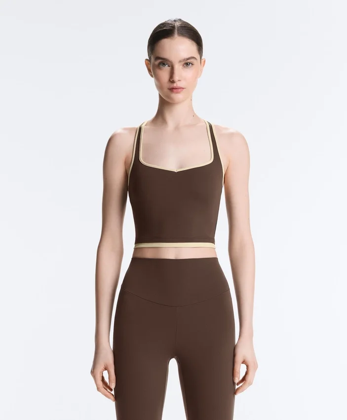 Comfortlux Top mit kontrastierendem, gekreuztem Rücken Comfortlux Top mit kontrastierendem, gekreuztem Rücken