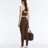 Comfortlux Top mit kontrastierendem, gekreuztem Rücken Comfortlux Top mit kontrastierendem, gekreuztem Rücken