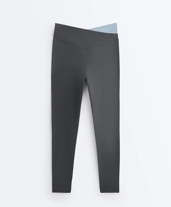 Comfortlux V-Waist Kontrast-Leggings in Knöchellänge Comfortlux V-Waist Kontrast-Leggings in Knöchellänge