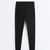 Compressive Leggings in Knöchellänge mit hoher Taille und Tasche Compressive Leggings in Knöchellänge mit hoher Taille und Tasche
