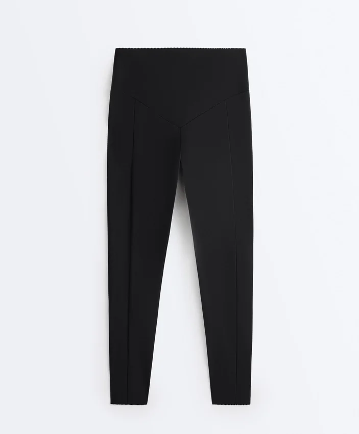 Compressive Leggings in Knöchellänge mit hoher Taille und Tasche Compressive Leggings in Knöchellänge mit hoher Taille und Tasche