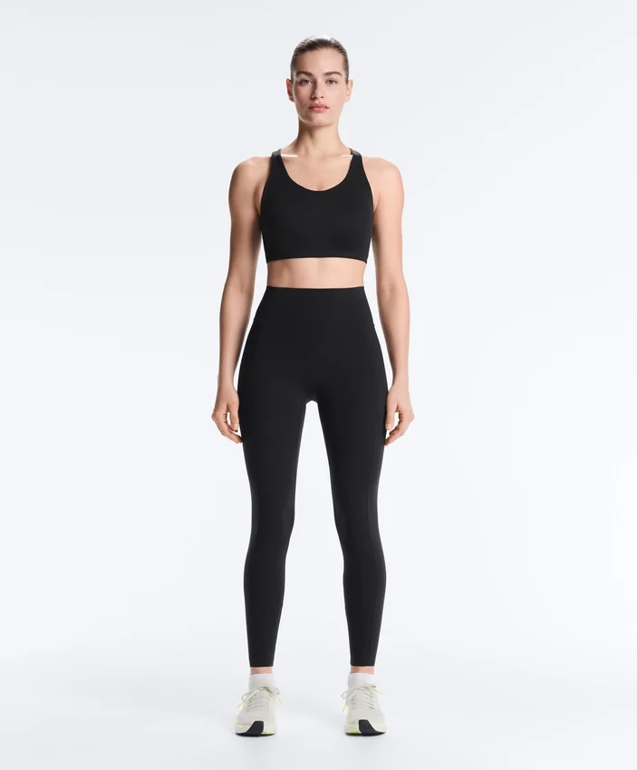 Compressive Leggings in Knöchellänge mit hoher Taille und Tasche Compressive Leggings in Knöchellänge mit hoher Taille und Tasche