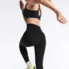 Compressive Leggings in Knöchellänge mit hoher Taille und Tasche Compressive Leggings in Knöchellänge mit hoher Taille und Tasche