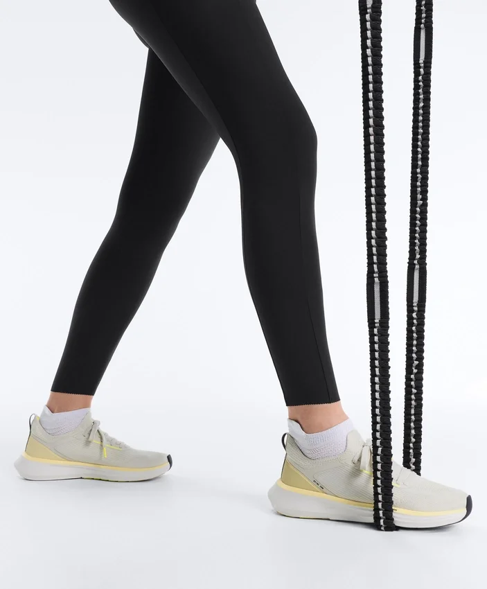 Compressive Leggings in Knöchellänge mit hoher Taille und Tasche Compressive Leggings in Knöchellänge mit hoher Taille und Tasche