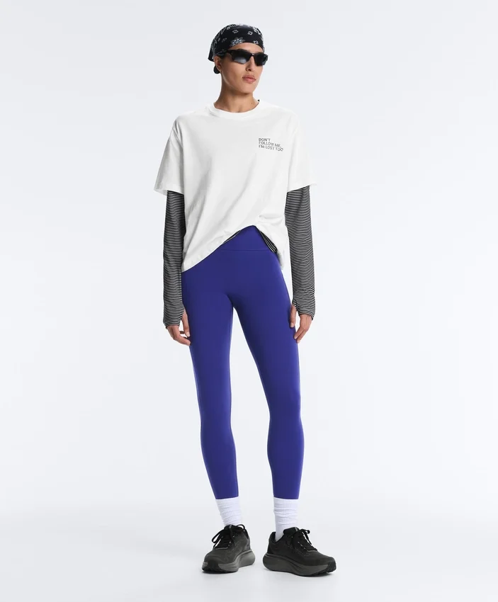 Compressive Leggings mit hoher Taille, reflektierenden Details und knöchellanger Passform Compressive Leggings mit hoher Taille, reflektierenden Details und knöchellanger Passform