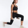 Compressive-Sport-BH mit gekreuztem Rücken und festem Halt Compressive-Sport-BH mit gekreuztem Rücken und festem Halt