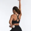 Compressive-Sport-BH mit gekreuztem Rücken und festem Halt Compressive-Sport-BH mit gekreuztem Rücken und festem Halt