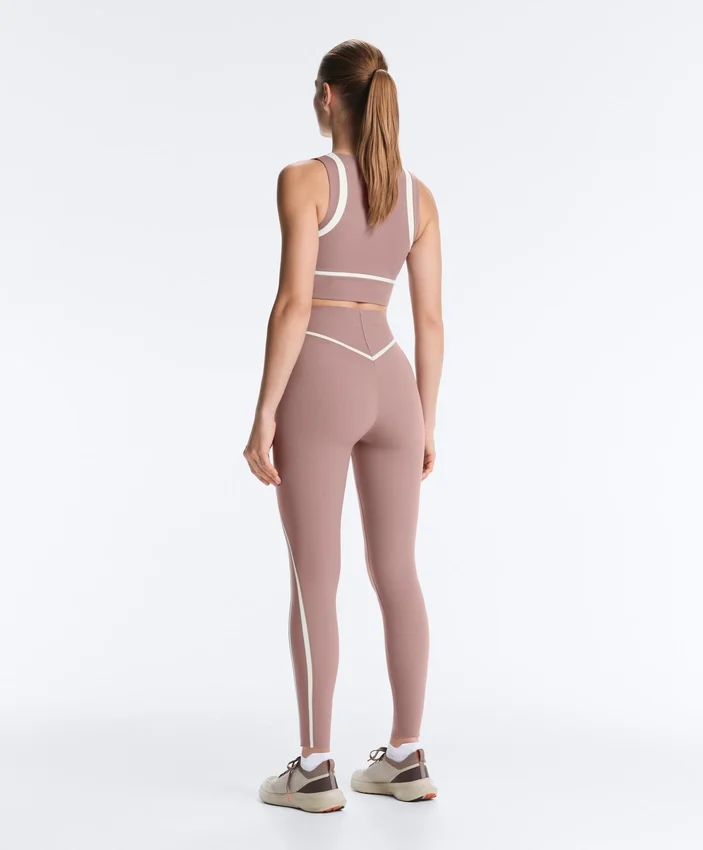 Compressive-Tops mit Kontrast Compressive-Tops mit Kontrast