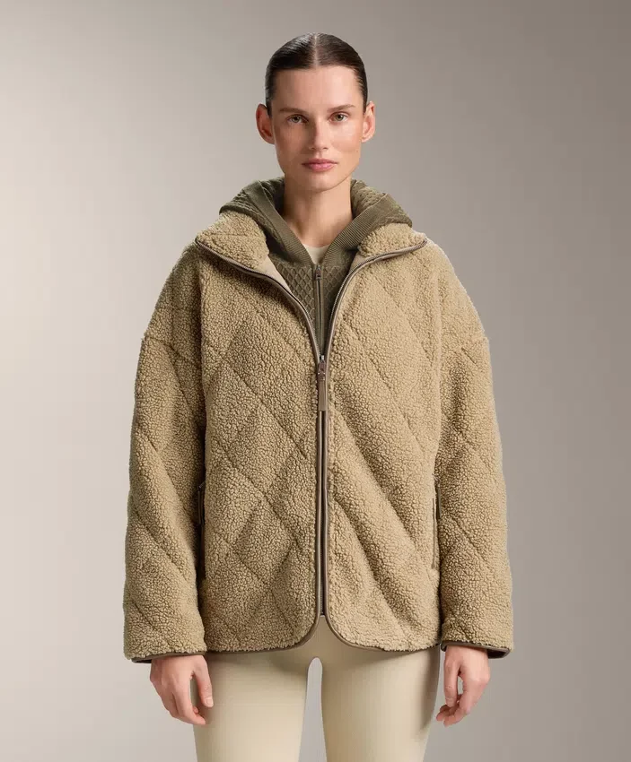 Diamantgesteppte Jacke aus Lammfell Diamantgesteppte Jacke aus Lammfell
