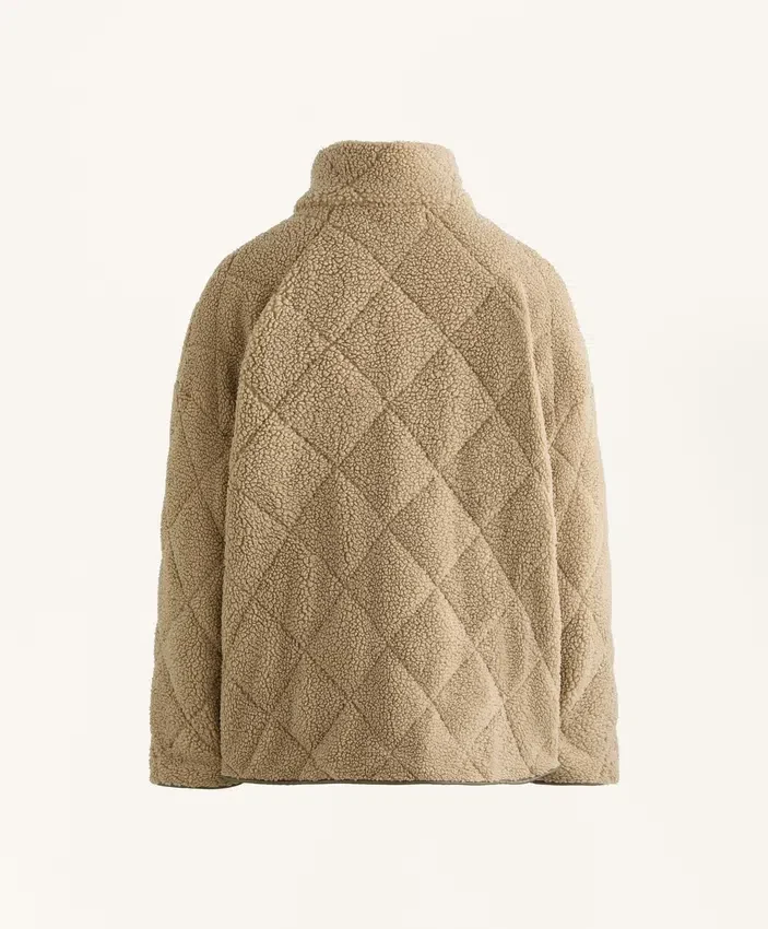 Diamantgesteppte Jacke aus Lammfell Diamantgesteppte Jacke aus Lammfell